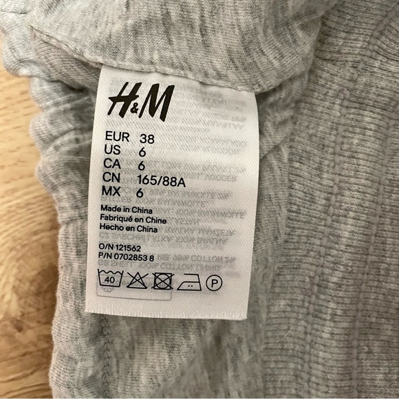 H&M MOSCHINO Women’s Heather Grey Tie Bra Halter Midriff Top NWOT Size 38 6 - Picture 3 of 6